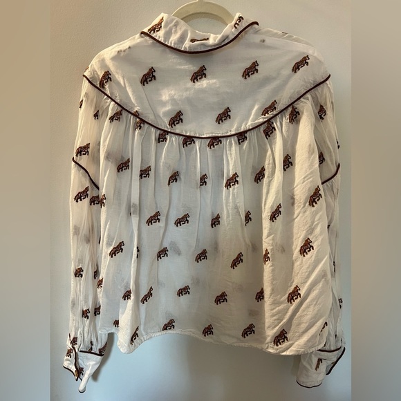 FARM RIO Women's Embroidered Horse Blouse - Picture 8 of 11